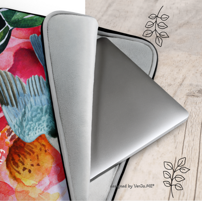 ELEGANTES STYLISCHES MACBOOK, LAPTOP SLEEVE IM EXCLUSIVEN NATURMÄDEL® DESIGN, PINK ROSE & KOLIBRI.  100% Neopren. Der optimale und zuverlässige Schutz für Unterwegs. 13“ UND 15 ZOLL. - Komplettes Innenfutter - www.naturmaedel.com - 